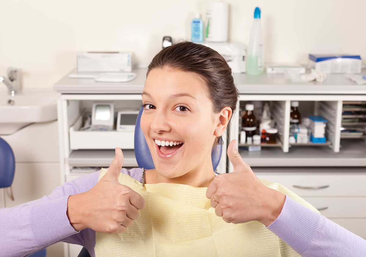 Los Angeles residents ask, “Is there a dentist near me who can transform my smile?”